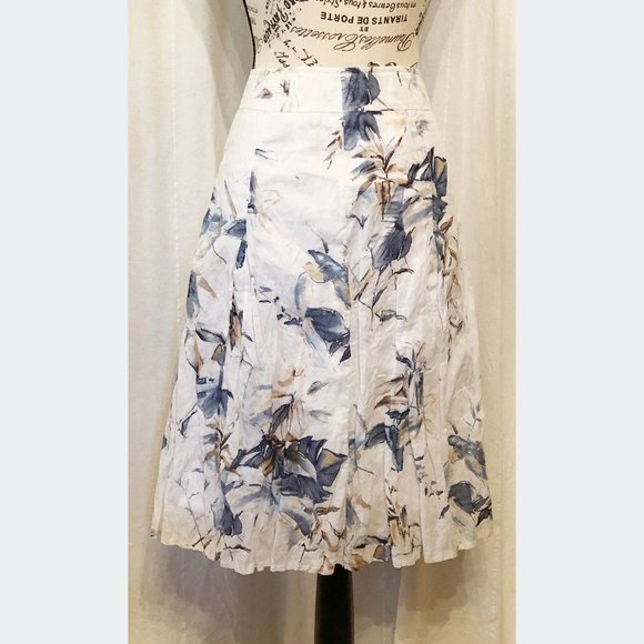 Rofa Moden Dresses & Skirts - Floral Knee Length Skirt